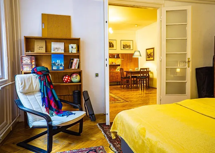 Bond & Sue Apartment Budapest