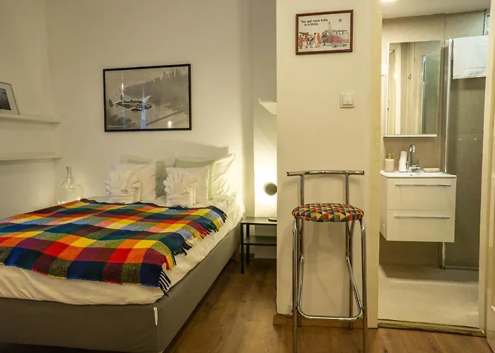 Apartment Bond & Sue Budapest