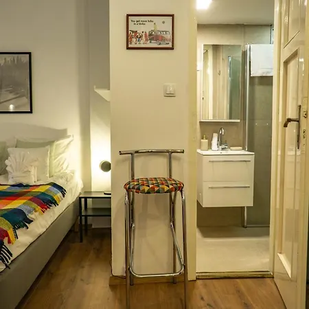 Apartment Bond & Sue Budapest