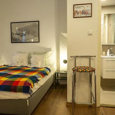 Apartment Bond & Sue Budapest