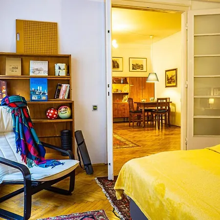 Bond & Sue Apartment Budapest